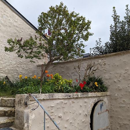 La Sourciere Beaugency Hotel Exterior photo