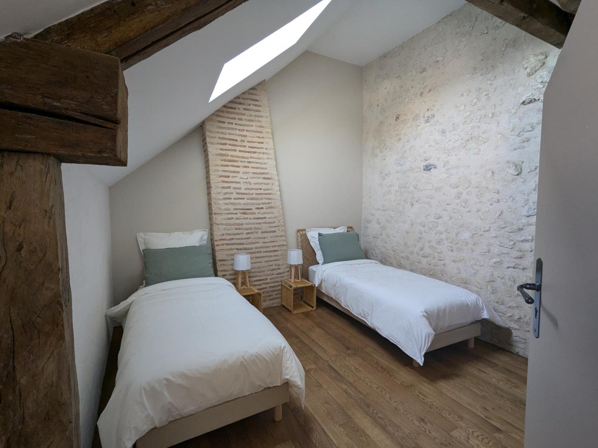 La Sourciere Beaugency Hotel Exterior photo